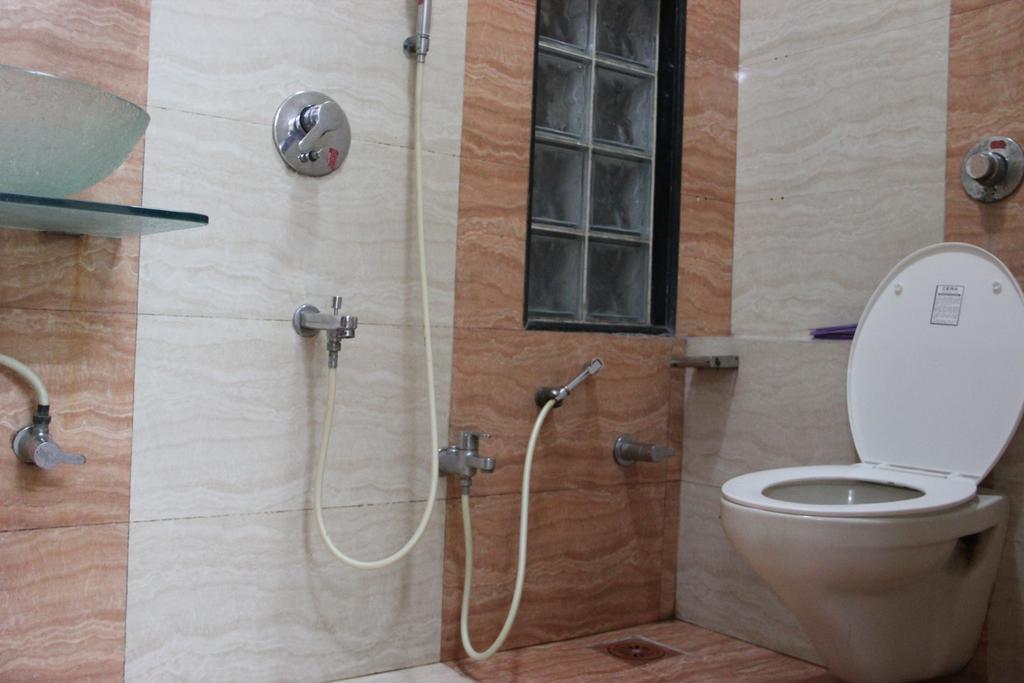 Sohum Habitat Goregaon Exhibition Centre Mumbai Bagian luar foto