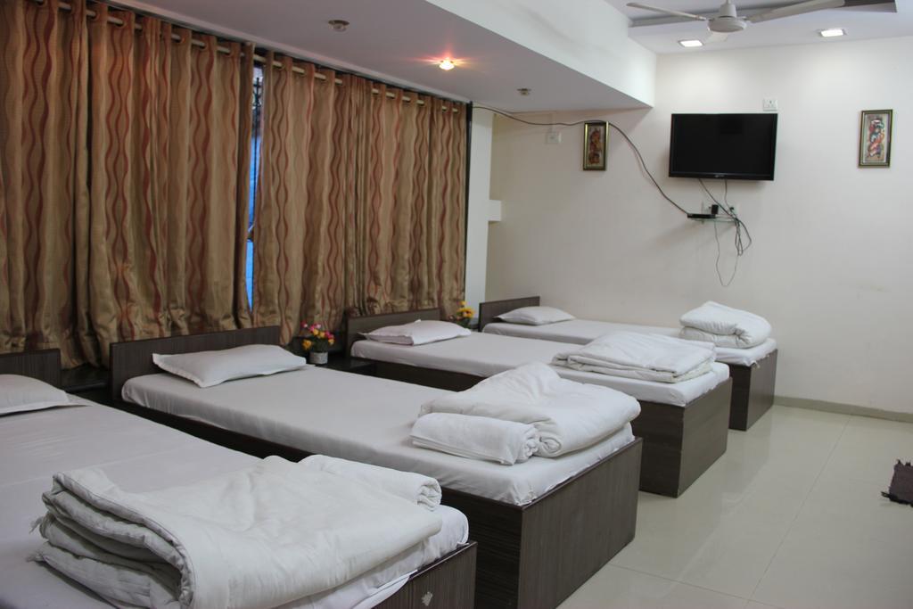 Sohum Habitat Goregaon Exhibition Centre Mumbai Bagian luar foto