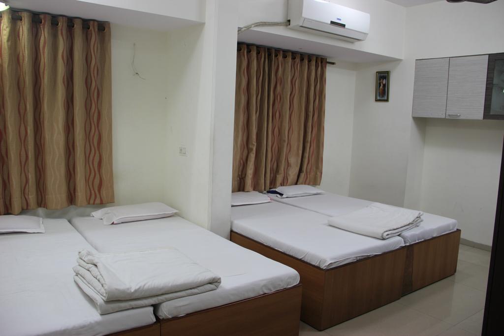 Sohum Habitat Goregaon Exhibition Centre Mumbai Bagian luar foto